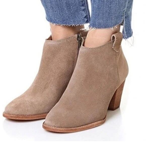 Madewell Shoes - Madewell Billie Beige Suede Block Heel Ankle Boots Size 9.5